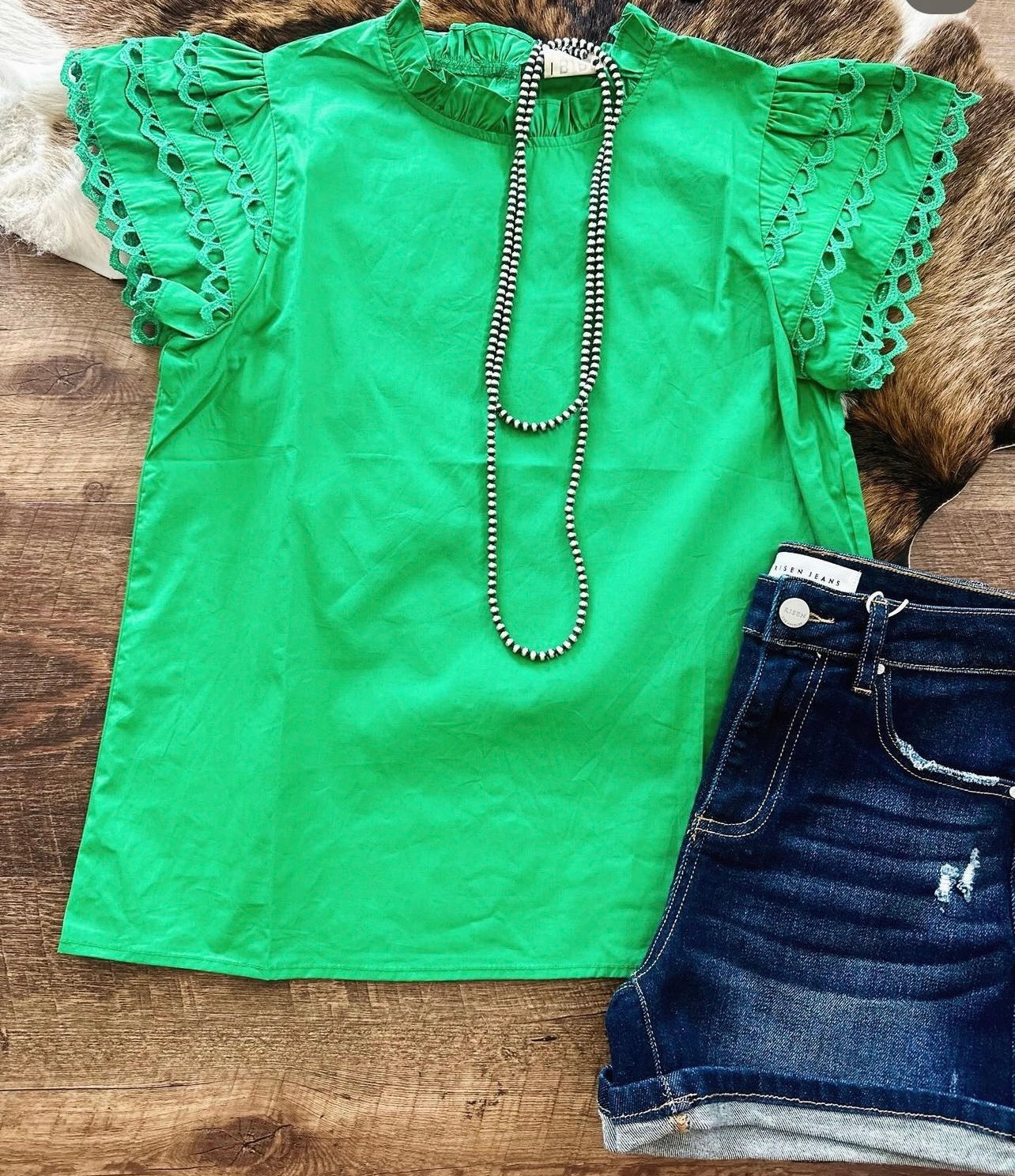 Circle Trim Ruffle Top-Green